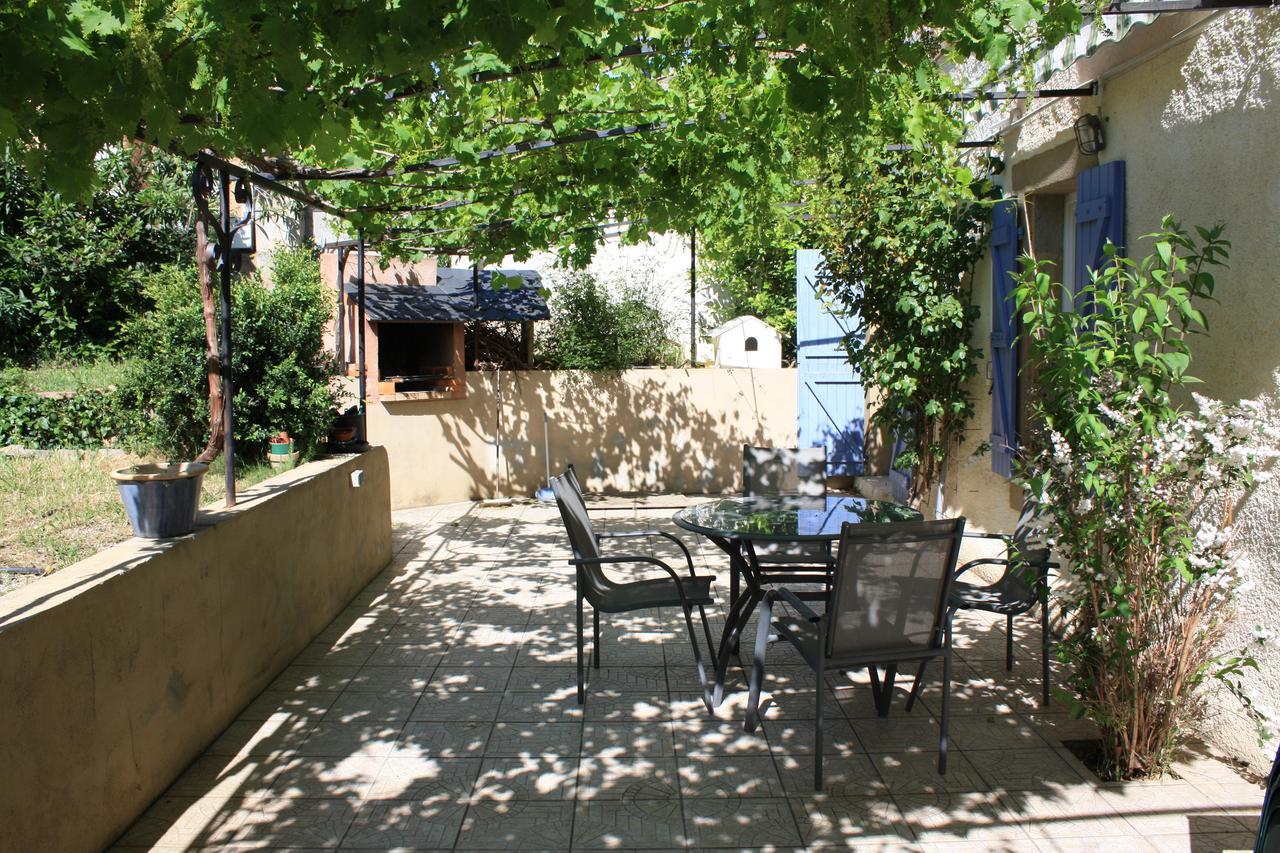 Chambres D'Hotes Les Gragniotes Tournissan Exterior photo